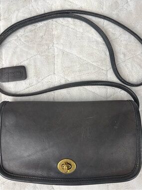 Coach Dinky Vintage Black Distressed Leather Crossbody Bag with Brass Turnlock